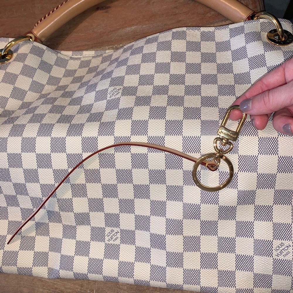 Louis Vuitton Artsy MM bag - Picture 8 of 9